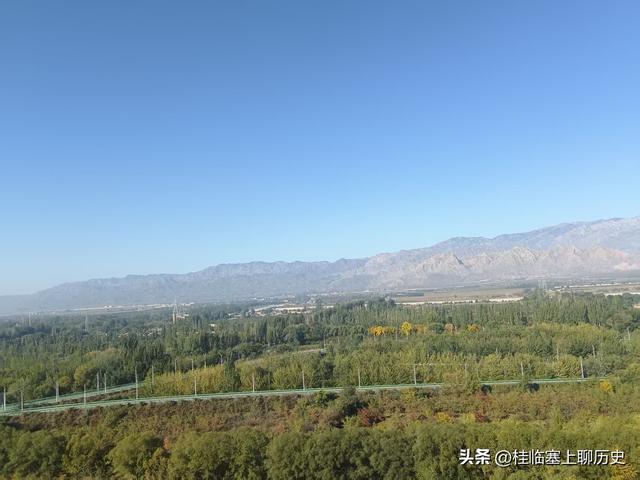 威观宁夏：贺兰山，银川铁丝围栏里的“父亲山”