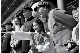 郭松民 | 纪念毛主席，如日月经天，江河行地一样自然图片