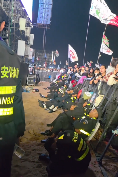 日照音乐节大规模逃票，大批人硬闯冲卡，安检设施受损，文旅回应
