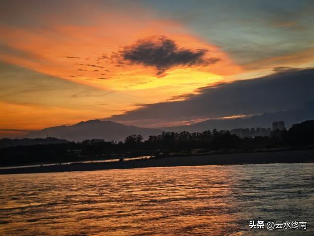 如果说它是四川的“母亲河”，就是因为它成就了“天府之国”？