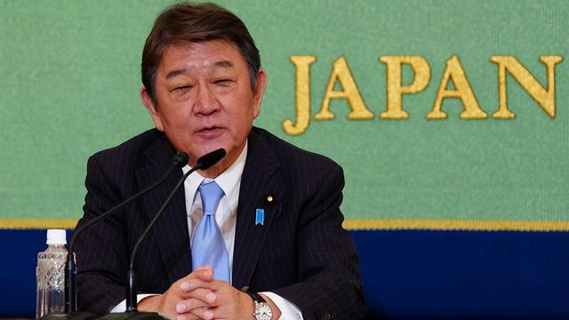 解放军登场后，外交部也跟进表态，中方通知日本：血债必须偿还