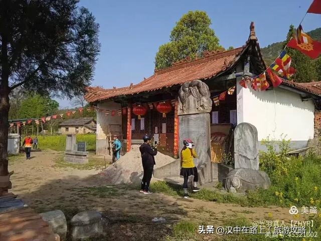 骑游陕南的三大古寺庙
