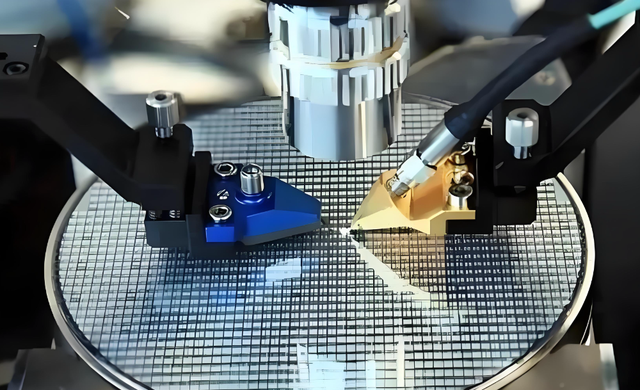 芯片战别只盯着2纳米，日本疯狂下注MOR光刻胶，想靠材料赢下半场