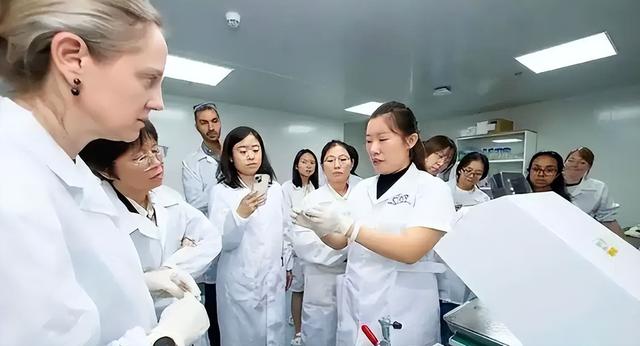 全球科技人才争夺战：中国K签证VS美国涨门槛，谁能笑到最后？