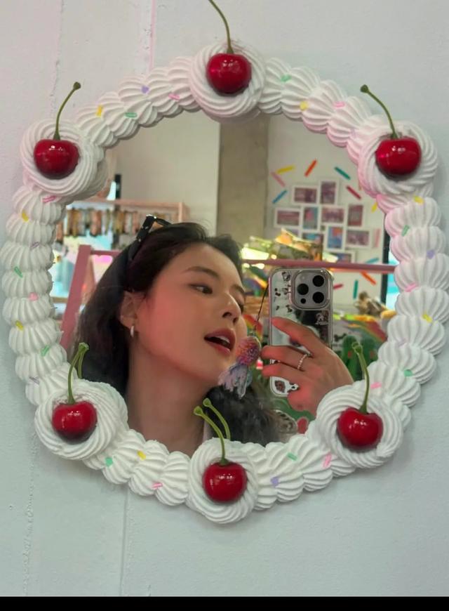 好漂亮的小姐姐，真是便宜李光洙这小子了！