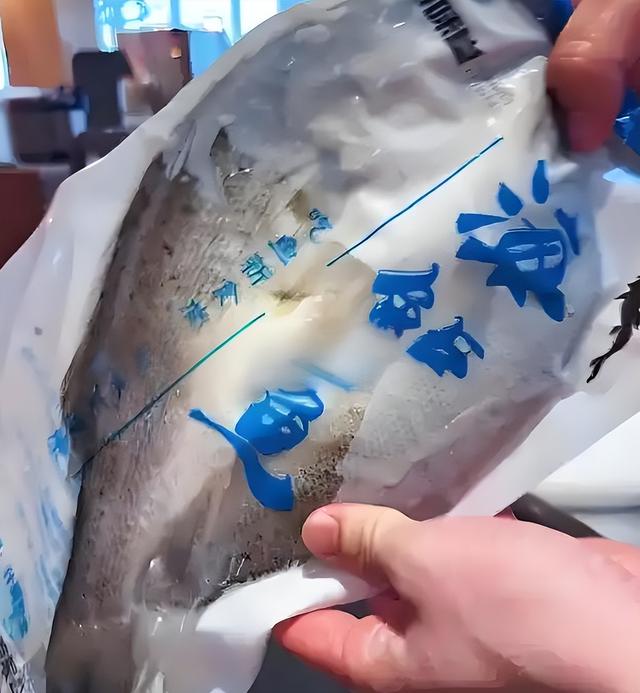 汤家凤吐槽于东来：买你东西，不代表认可你的价值观