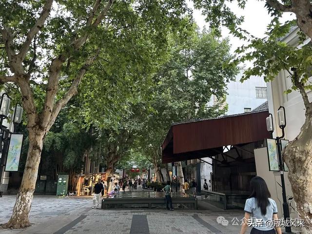 杭州寻吃·一碗蟹黄面