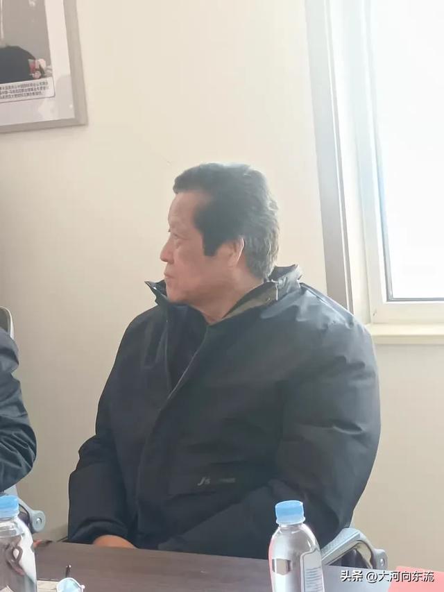 潍坊酒文化研究会酒器收藏协会2026年度工作会议在云门春酒业召开