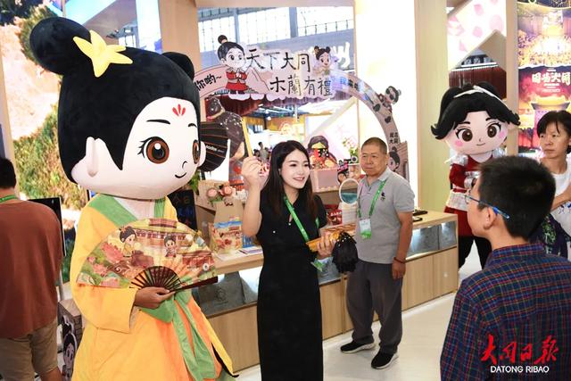 当“木兰”从传说中走来!大同展厅真人互动成文博会“人气密码”