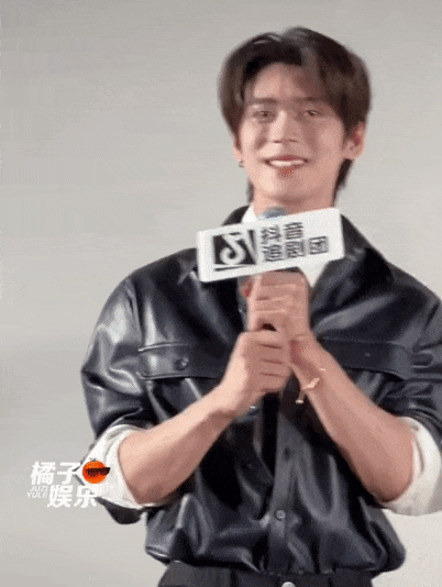 这对姐弟恋…这么甜的吗？我倒看看多好磕？