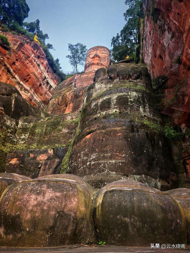 乐山大佛是哪尊佛？为什么是唐代的佛身，民国的佛头？能镇水吗？