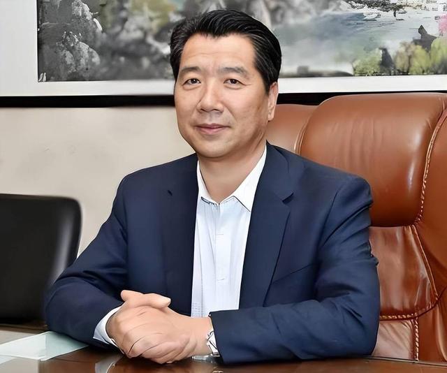 国家出手抓的4位首富，罪行太恶劣	，坑惨老百姓，个个不值得原谅