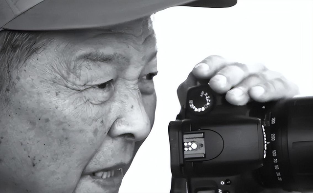 他曾是胡书记的得助手，担任过贵州省委书记，临终请求葬回故乡