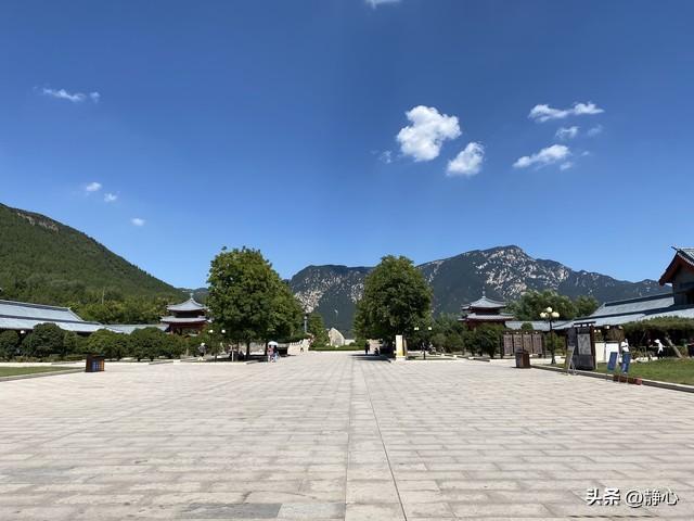 少林寺接驳车争议：文化名片的商业化边界该如何界定？