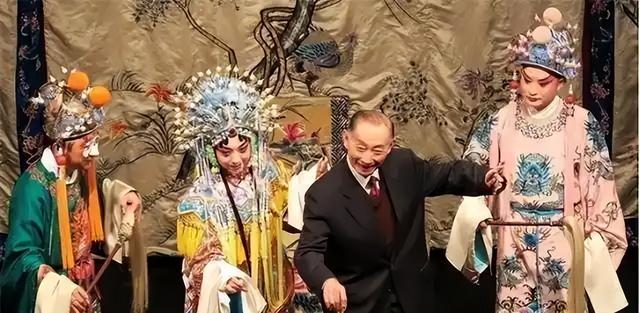 “跳梁小丑”李玉刚跌落神坛，不再被大众宽容，梅葆玖：死不原谅