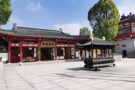 曾国藩出生双峰荷叶，病死于南京，为何葬在长沙桐溪寺后伏龙山？图片