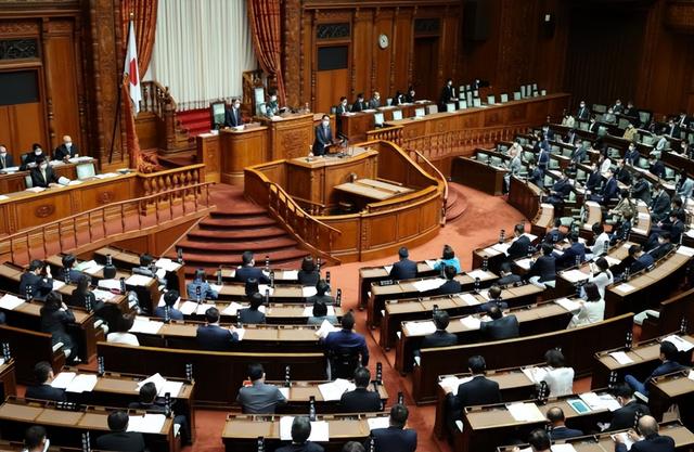 高市立下“军令状	”，若达不成自己就辞职走人，并再次向中国喊话