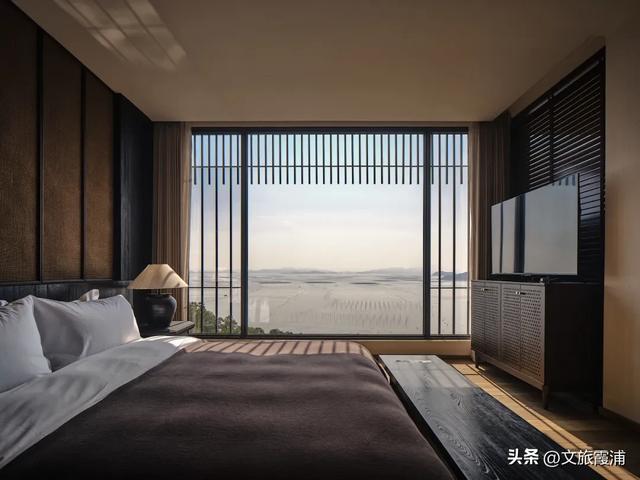 在三宅行深，邂逅海与时光的温柔私语