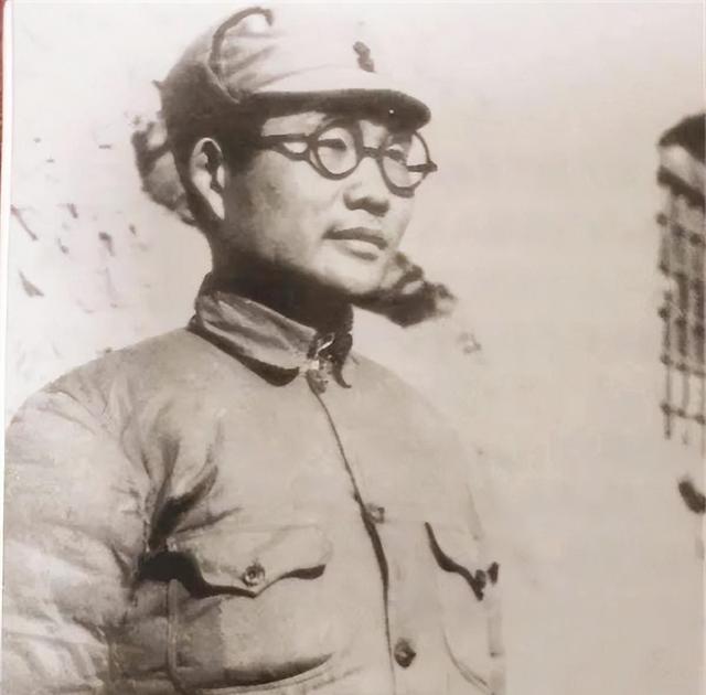 毛主席一生最喜欢的将领是谁？曾说出：“我看谁敢动他”来保护他