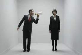 领导总爱欺负你，别委曲求全，这三招强势应对图片