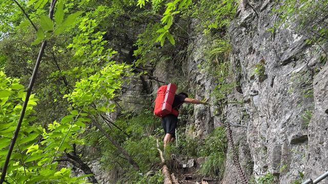 湖南天门山：一场逃离喧嚣的山野之约