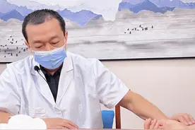 春天过敏性鼻炎高发，有一个中成药，可以参考图片