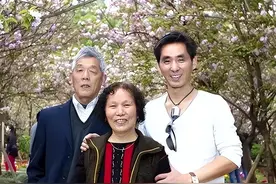 2016年，北大学霸父亲癌症晚期，治疗不佳，儿子让他从4200米跳伞图片