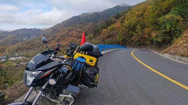 赏秋秦岭，摩旅商洛（14）广货街到镇巴，全程210国道，完美收官