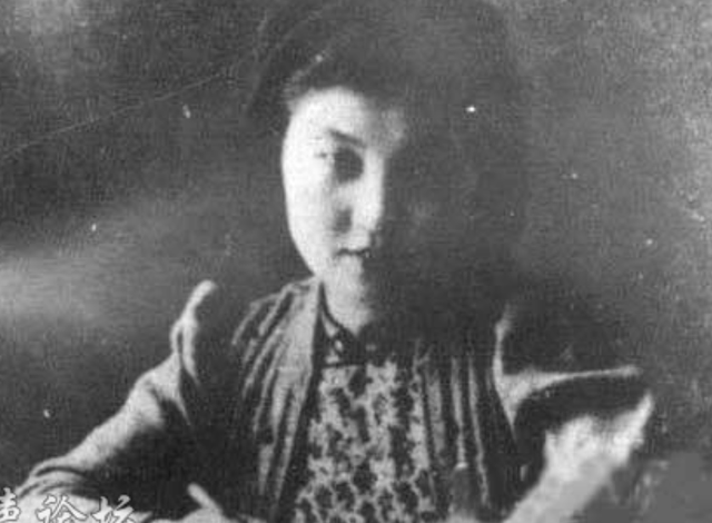 蒋介石唯一女儿有多美？先后嫁给他的“死敌”，晚年继承天价遗产