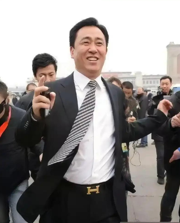 被曝藏身美国4个月，恒大前总裁再迎坏消息	，许家印最后希望破灭