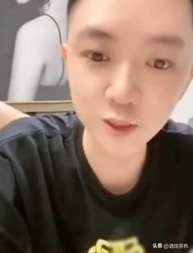 主持人李鑫现状：和家人在爱尔兰，陪读带货两不误，俩儿子都随妈