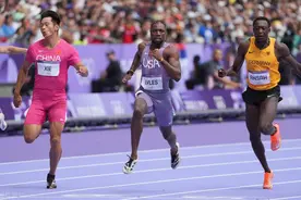 奥运田径-中国队力压牙买加获小组第一 晋级男子4x100米接力决赛图片