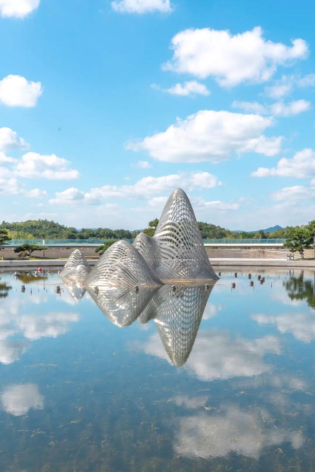 滴！赏秋“快递员”小园，持续为您派件→