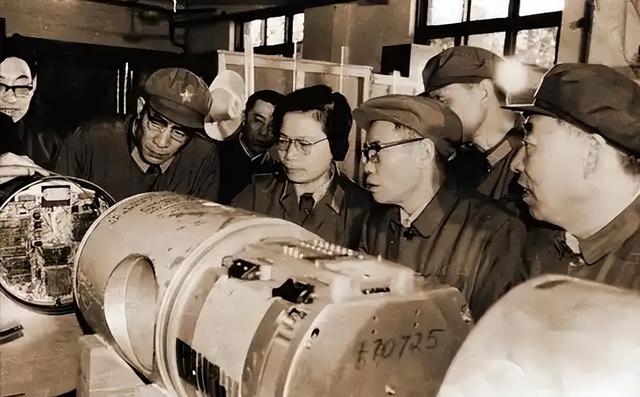 33年前，毛阿敏唱了一首童谣，将中国绝密军事基地暴露给了全世界