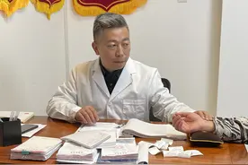 口臭是胃火，口苦是肝火，两个中成药帮你浇灭，图片