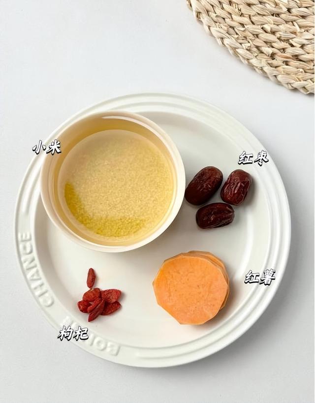 中国五大长寿食物	，小米只排第三，第一名我们几乎天天见，却吃得的很少！