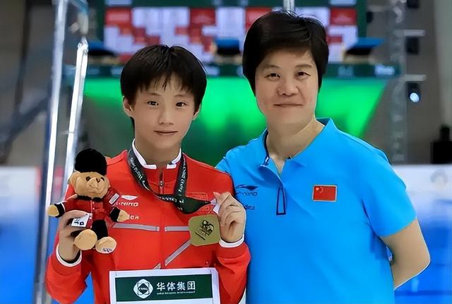 不查不知道，一查吓一跳!陈芋汐主教练余晓玲，原来如此深藏不露