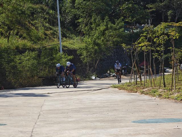 塘朗山郊野公园[绿平二路入口]骑行爬坡好地方