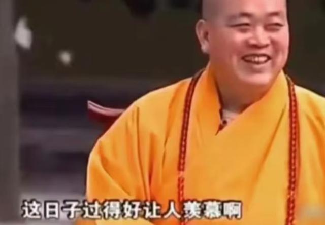 女徒弟众多，老僧见面下跪，释永信在少林寺的生活，到底有多爽？