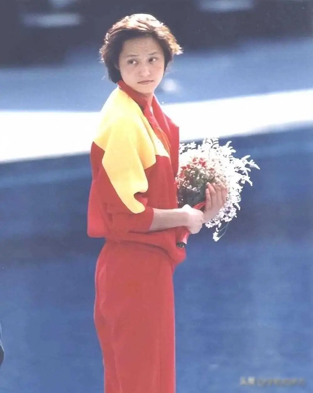 郭晶晶没想到，移居美国惨遭丈夫抛弃的高敏，已走上另一条上坡路