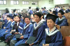 医学生规培新政策福利：本科规培结束可直接拿硕士证！图片