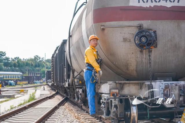 铁路上跑的这些“罐罐”是啥车？
