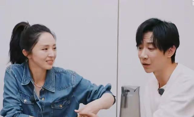 辛柏青丧妻刚满100天，离谱的事就发生了，共同好友马伊琍被牵连