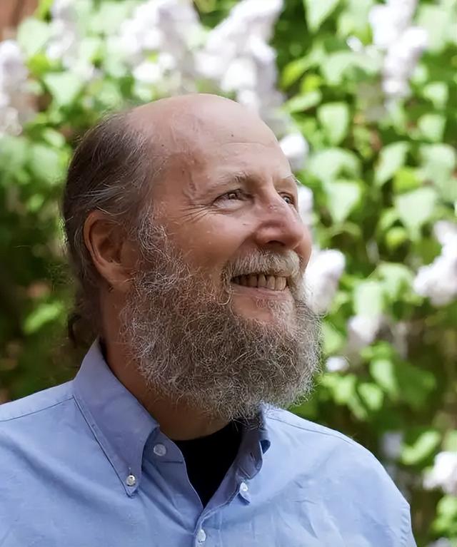 惨痛教训回响2025！LLM陷数据陷阱	，AGI该往哪走？