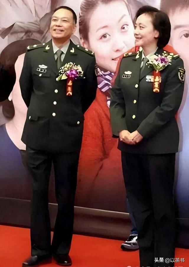 原来他们是夫妻，也都是演员，结婚41年恩爱如初	，活成了人生赢家