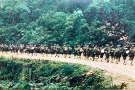 对越反击战1979：363团接粮队进至吞片，一场几乎全军覆灭的战斗图片