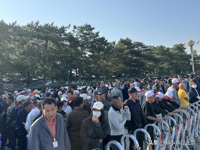2025年9月12日，北京毛主席纪念堂前发生的真人真事，一起看看吧