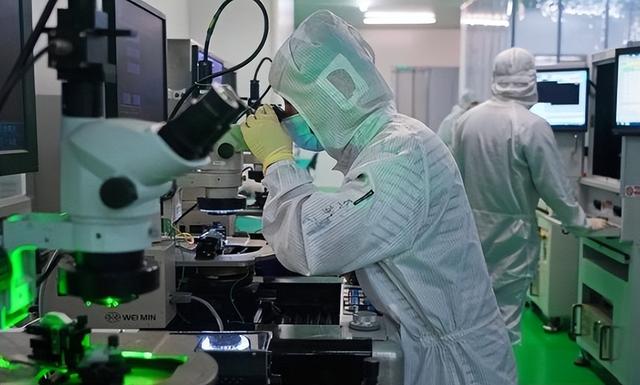 美国国会：五大厂商卖给中国380亿美元设备，美国需要制裁全世界​