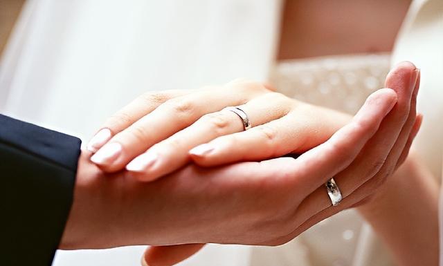 随着社会的不断发展，传统婚姻模式，还适配这个时代吗？