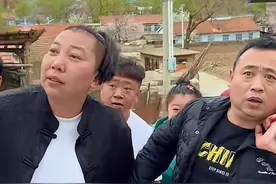 曝网红东北雨姐涉嫌殴打维权人，怒骂声不堪入耳，事后转账2万图片